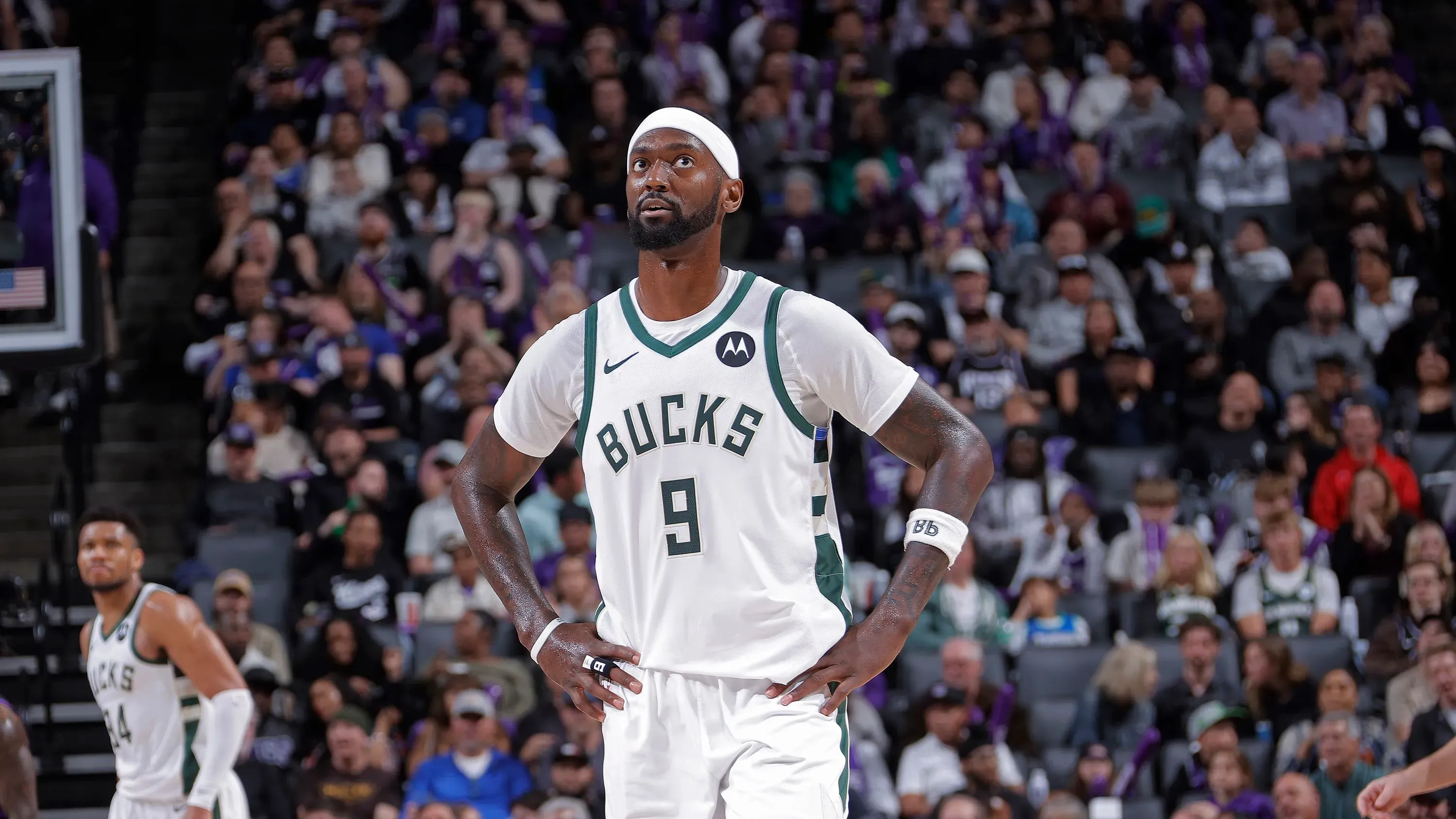 الإيقاف لمدة 25 مباراة للاعب ميلووكي باكس بوبي بورتيس جونيور بعد انتهاك سياسة مكافحة المخدرات، نتيجة اختبار إيجابي لترامادول.