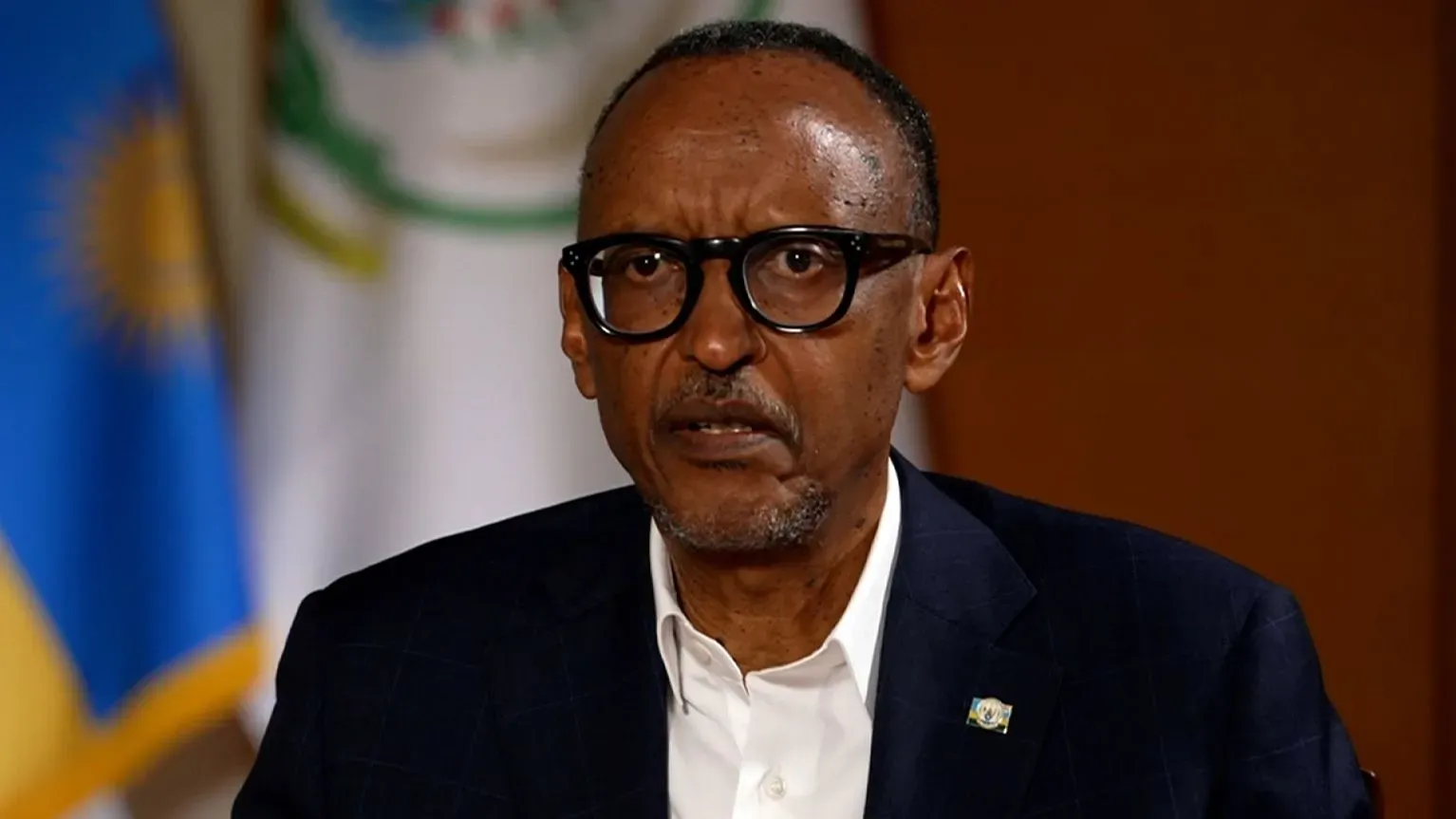 الرئيس الرواندي بول كاغامي يتحدث خلال مقابلة، مع التركيز على التوترات في شرق جمهورية الكونغو الديمقراطية ودور رواندا في النزاع.