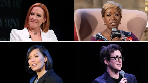 تظهر الصورة أربع مذيعات بارزات من قناة MSNBC، حيث يتحدثن في فعاليات مختلفة، مما يعكس التغييرات الجديدة في تشكيلة البرامج.
